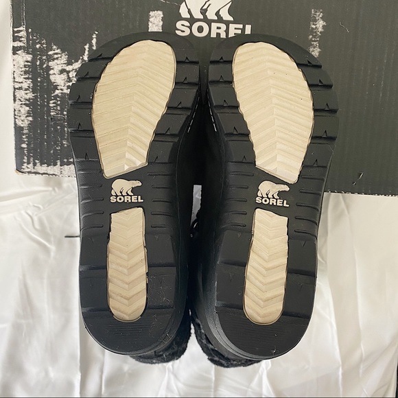 Sorel women’s Whistler tall boots - Picture 2 of 6